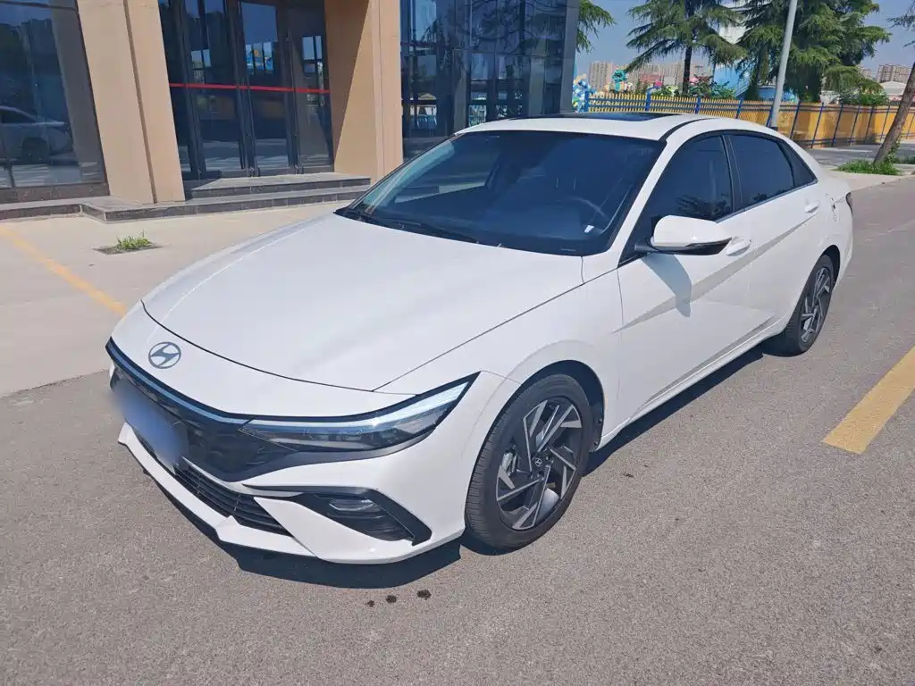 Hyundai Elantra — миниатюра 2