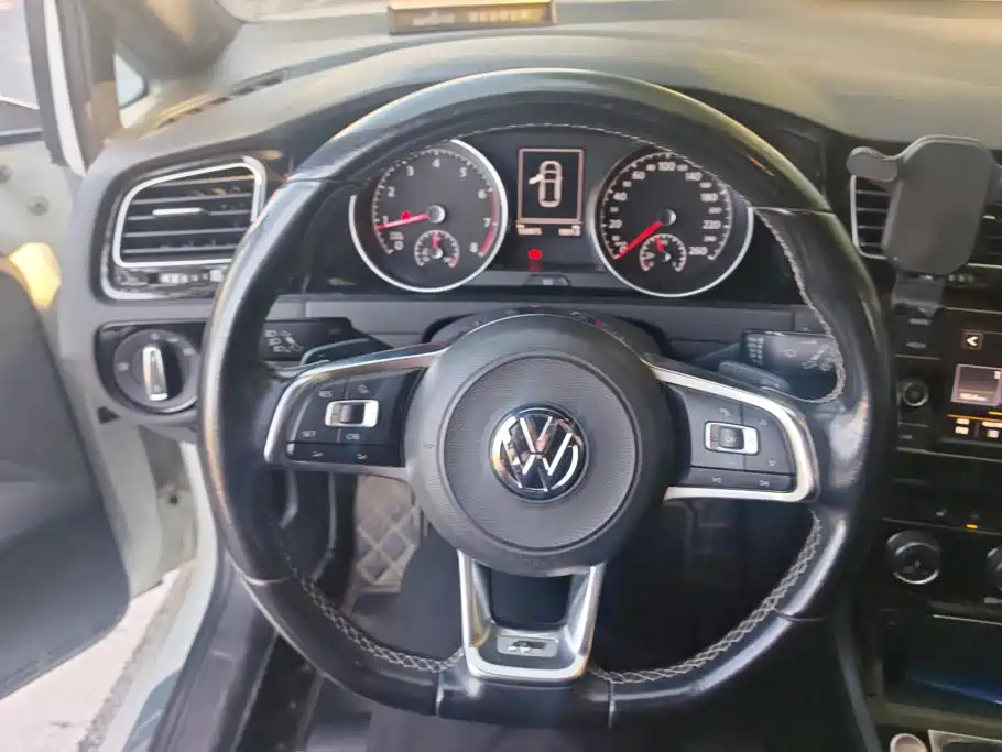 Volkswagen Golf — миниатюра 15