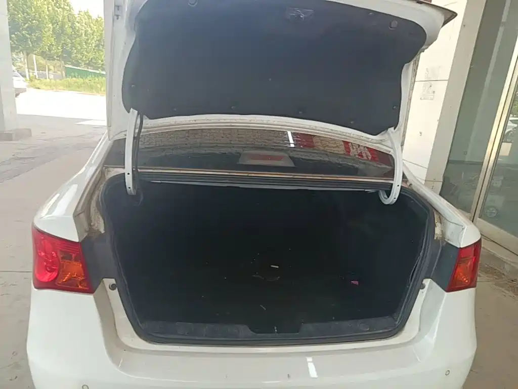 Roewe 350 — миниатюра 19