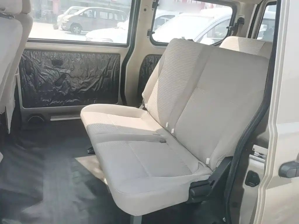 Wuling Rongguang — миниатюра 17