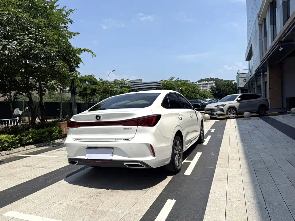 Changan Eado — миниатюра 8