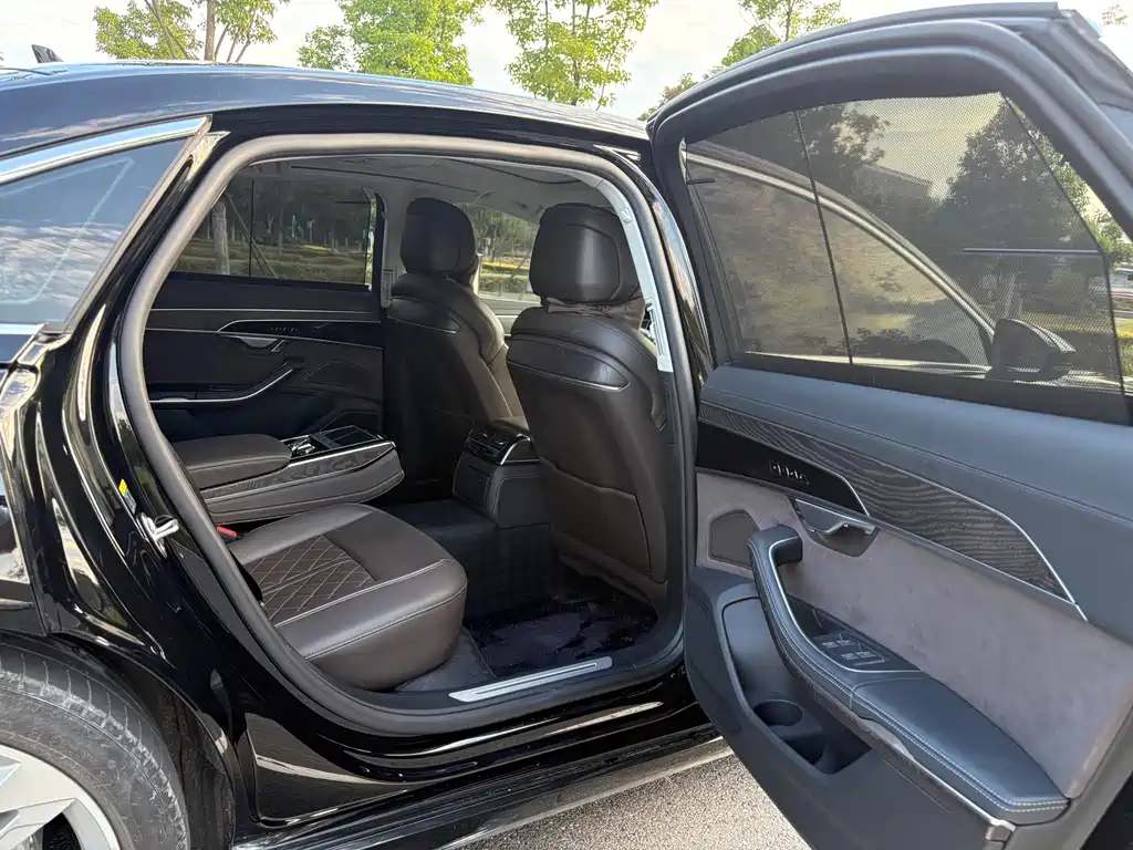 Audi A8 — миниатюра 13