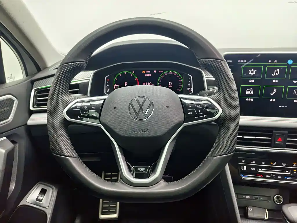 Volkswagen Tiguan X — миниатюра 11