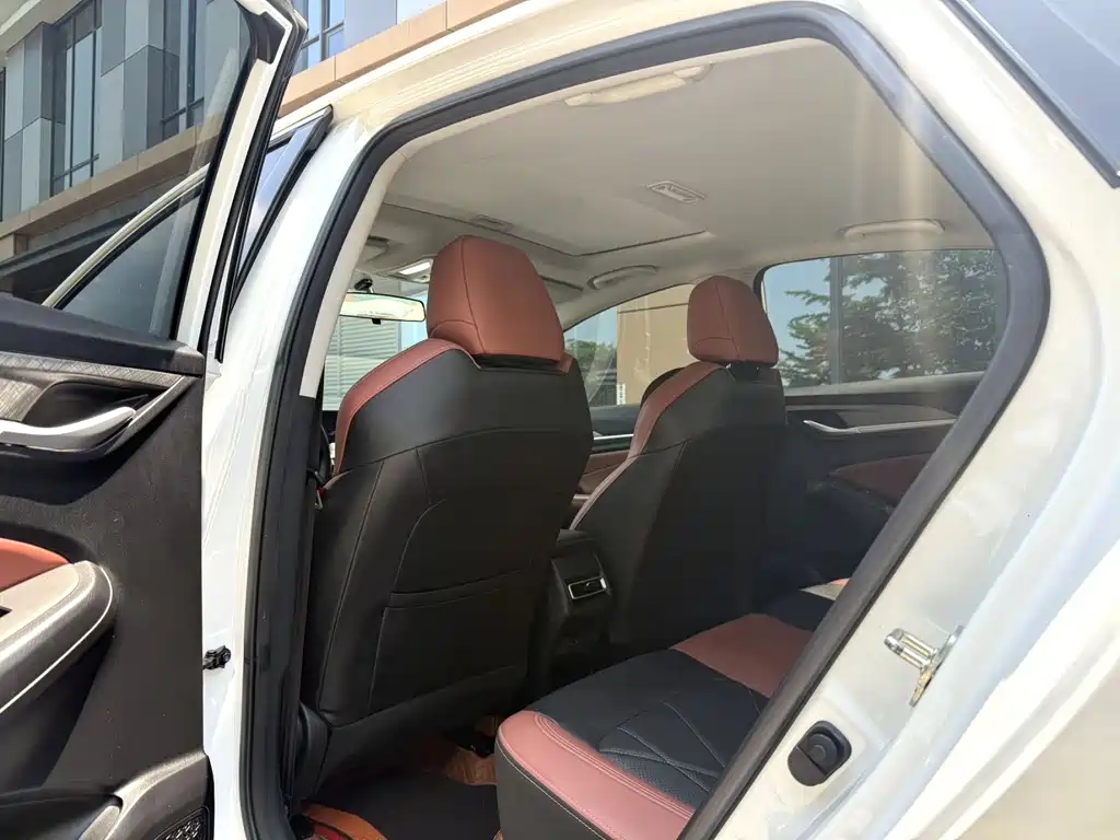 Changan Eado — миниатюра 5