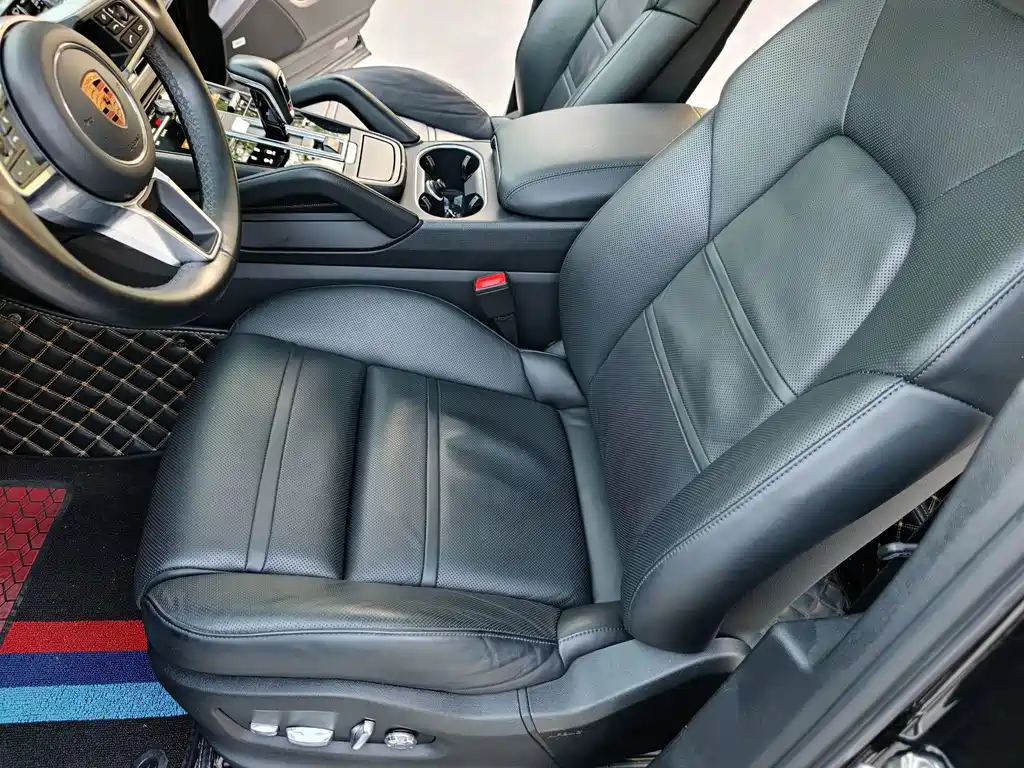 Porsche Cayenne — миниатюра 17