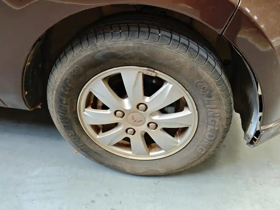 Wuling Hongguang — миниатюра 6