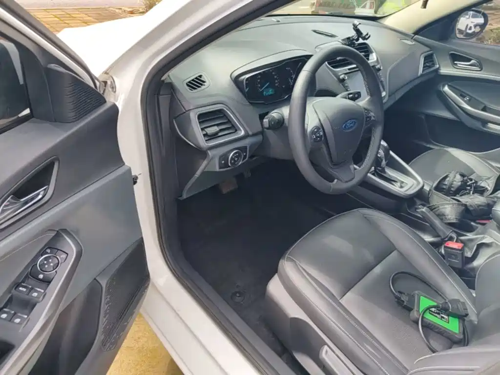 Ford Escort — миниатюра 16