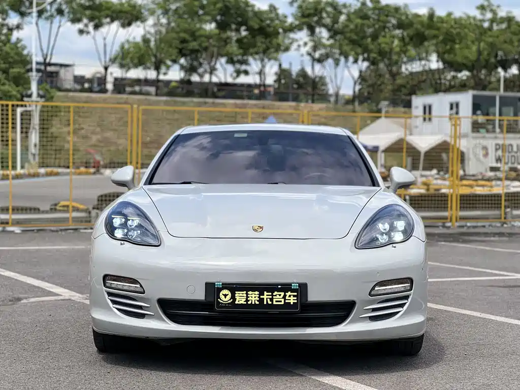 Porsche Panamera — миниатюра 2