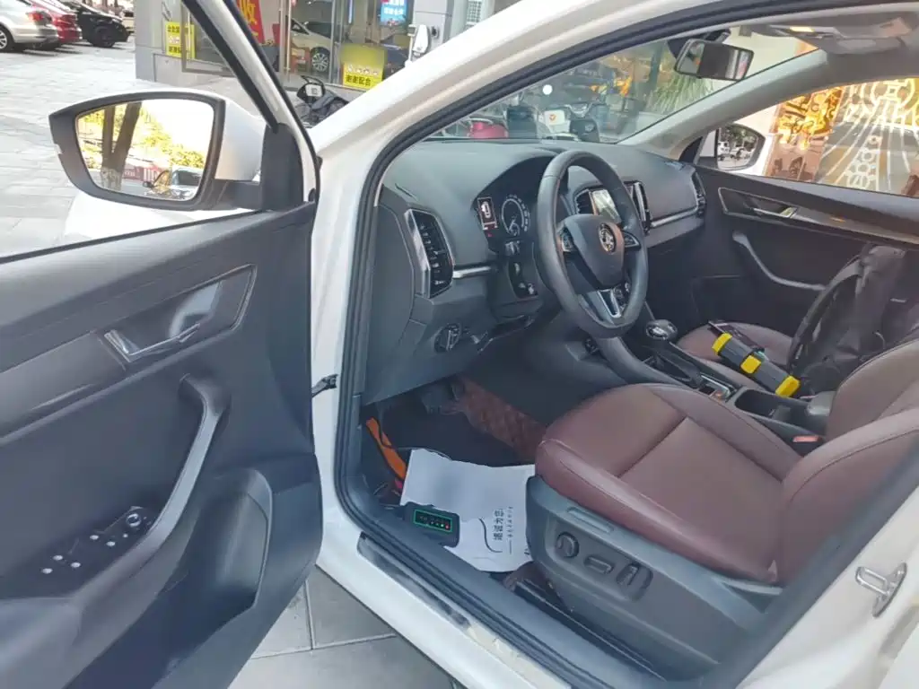 Skoda Karoq — миниатюра 16