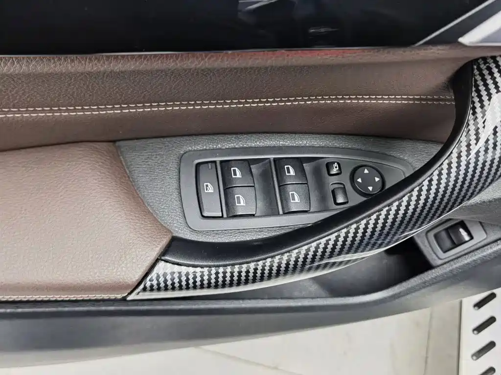 BMW X1 — миниатюра 9