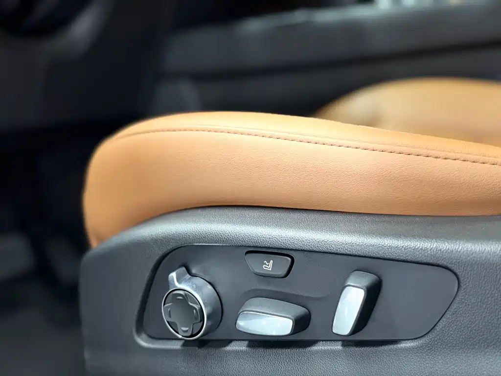 Cadillac XT4 — миниатюра 15