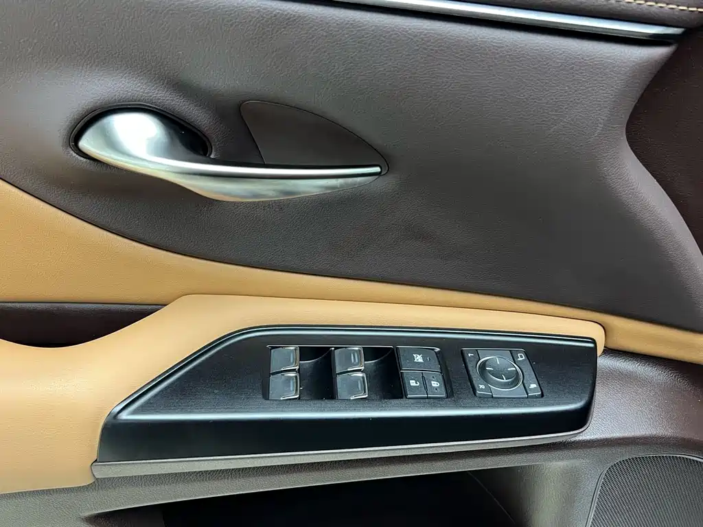 Lexus ES — фотографии объявления, Фото 20