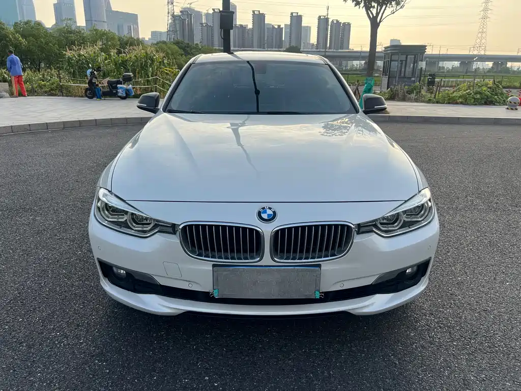 BMW 3 Series — миниатюра 2