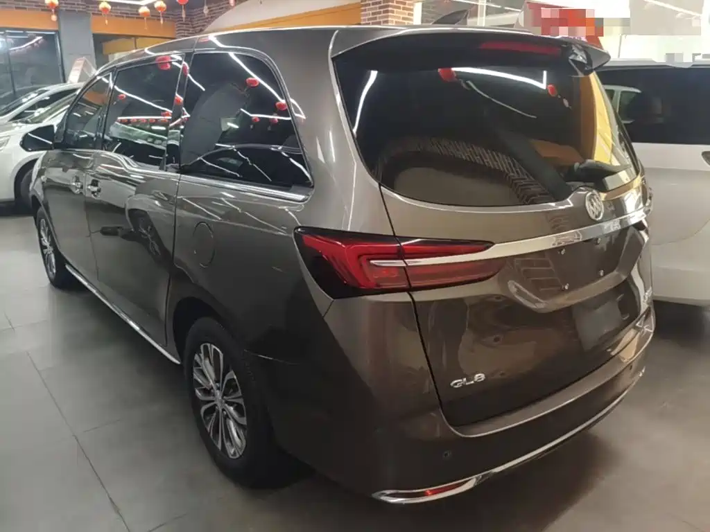 Buick GL8 — миниатюра 5