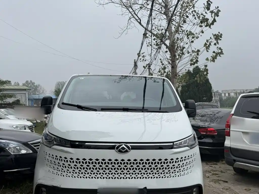 MAXUS V70 — миниатюра 5