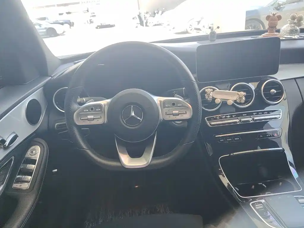 Mercedes-Benz C-Class — миниатюра 3