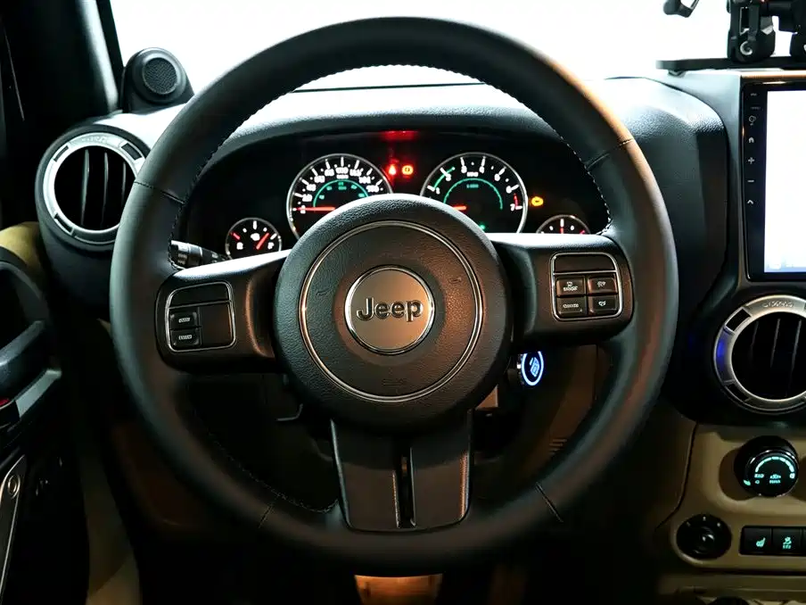 Jeep Wrangler — миниатюра 11