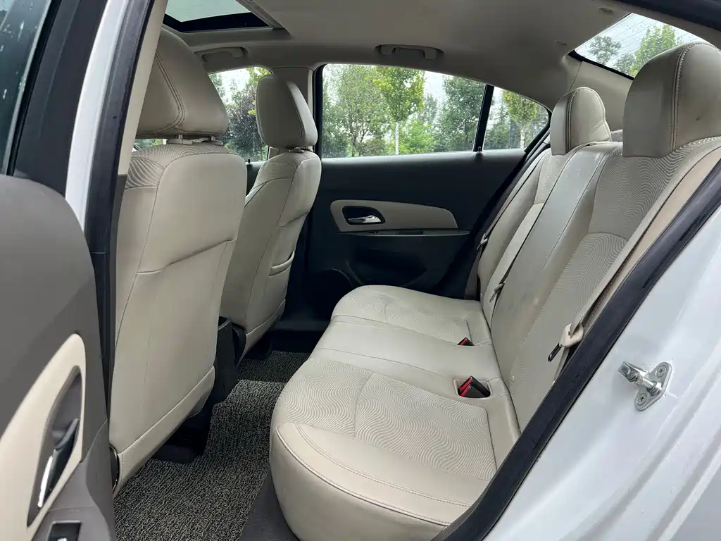 Chevrolet Cruze — миниатюра 11