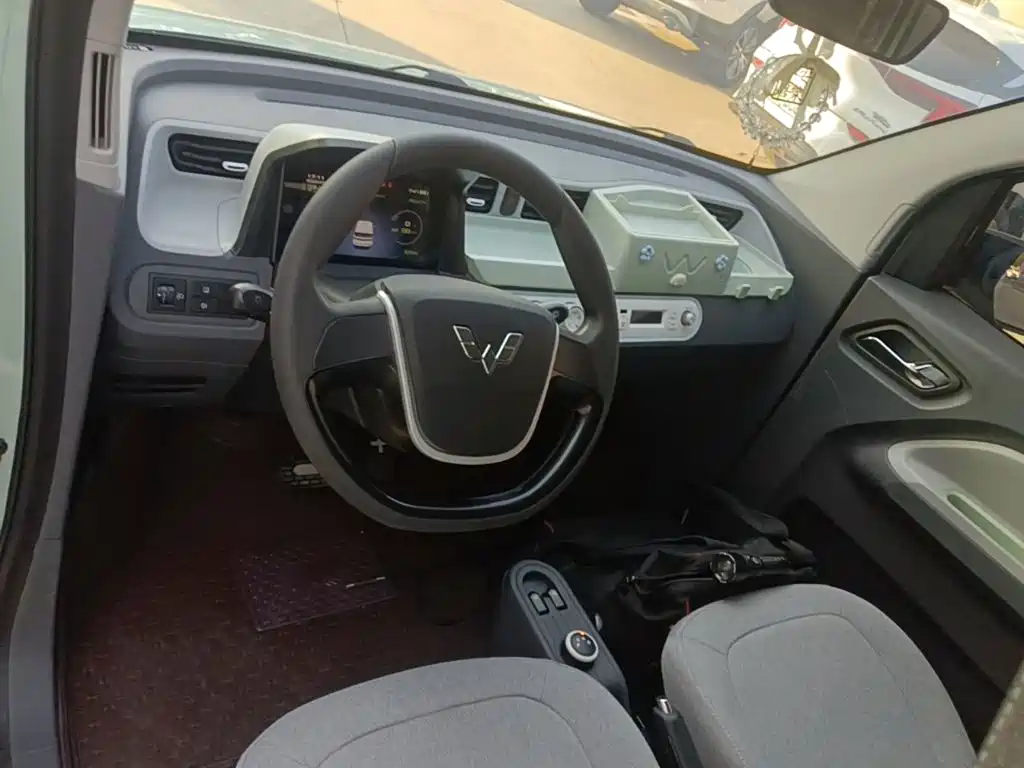 Wuling MINIEV — миниатюра 10