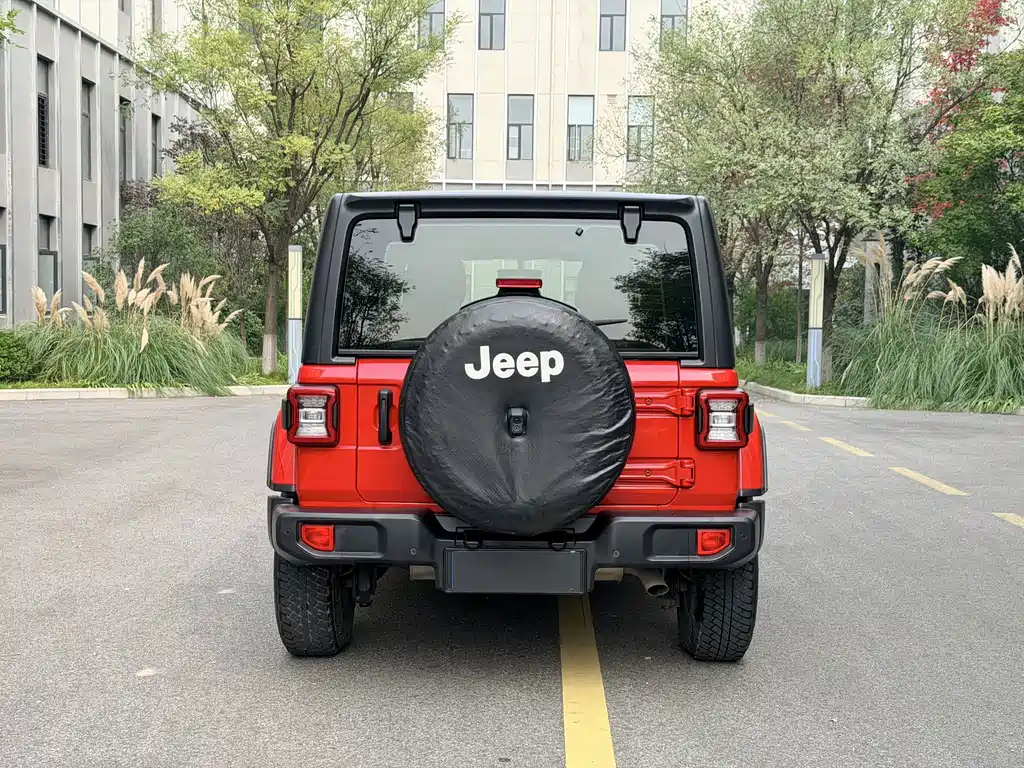 Jeep Wrangler — миниатюра 8