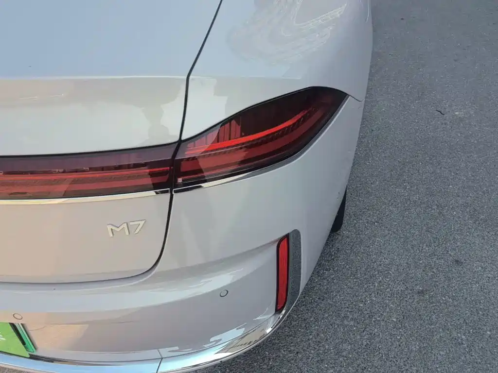 Roewe Wing Wai M7 DMH — миниатюра 8