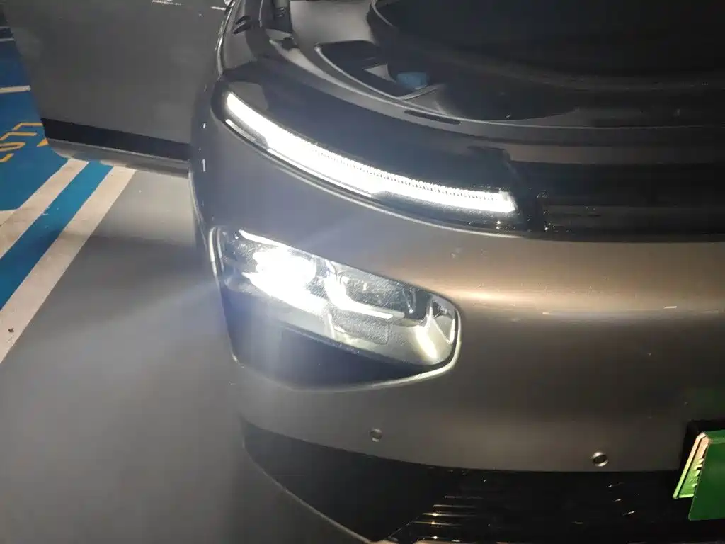 XPeng G9 — миниатюра 7