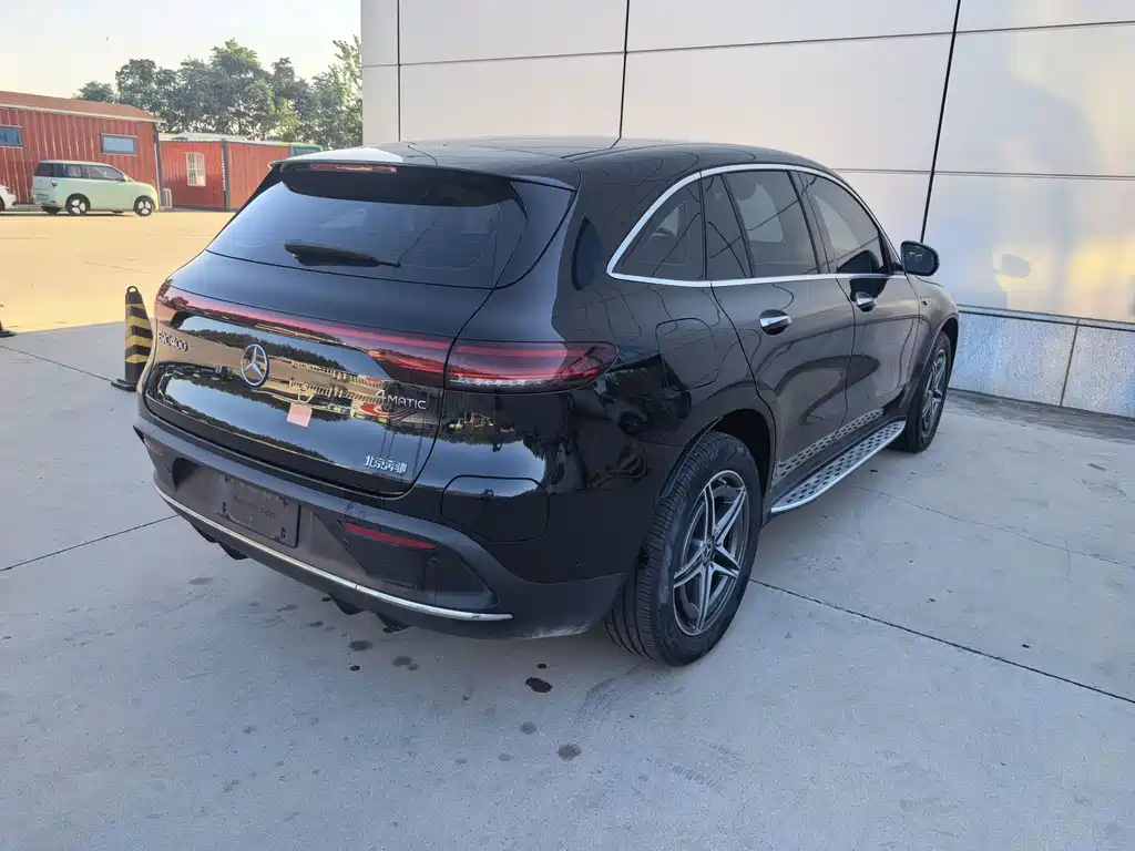 Mercedes-Benz EQC — миниатюра 4