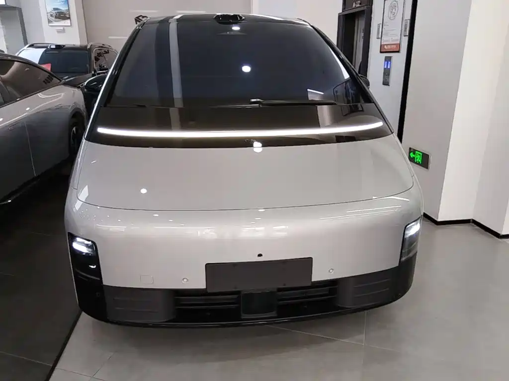 Li Auto Li MEGA — миниатюра 3