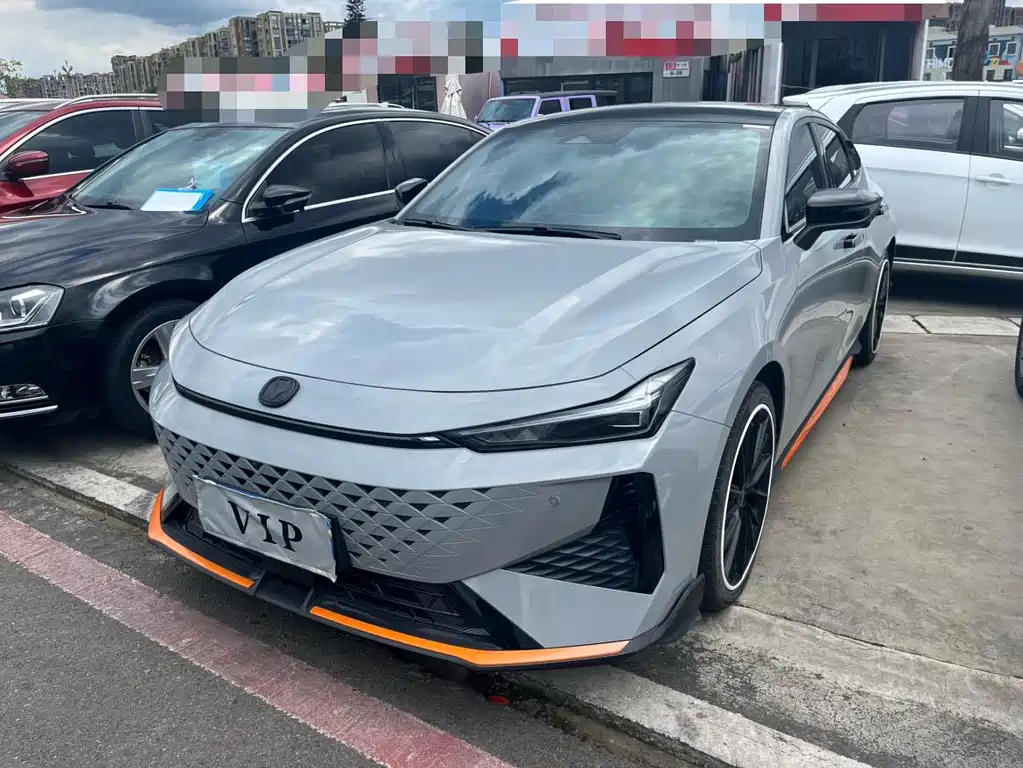 2024 Changan UNI-V - zdjęcie 1 z 25