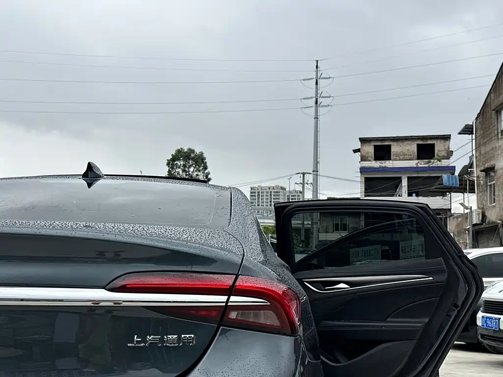 Buick LaCrosse — миниатюра 20