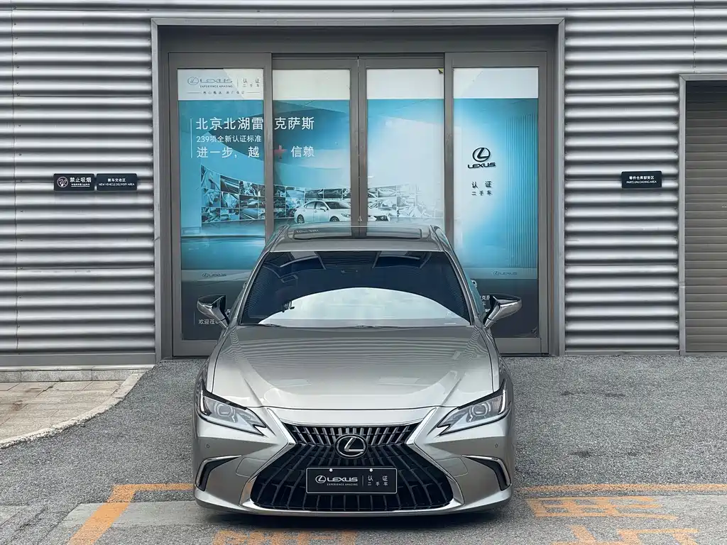 Lexus ES — миниатюра 2