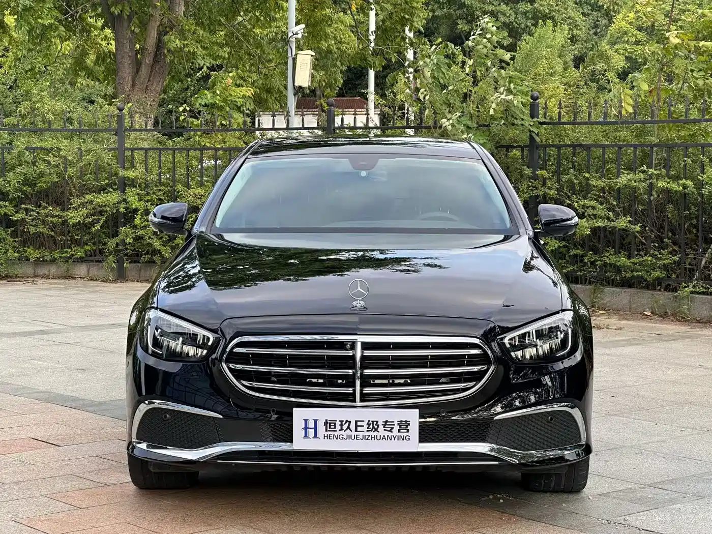 奔驰E级 2023款 E 300 L 豪华型 2022