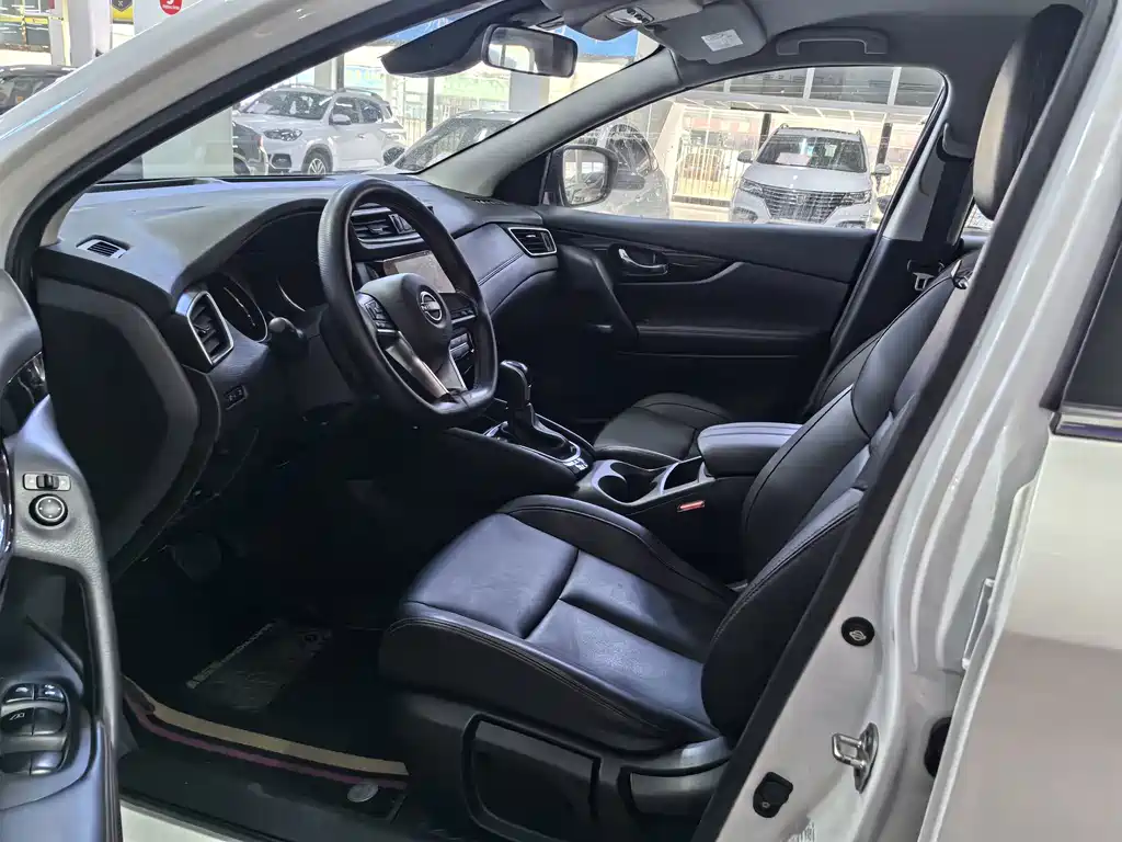 Nissan Qashqai — миниатюра 7