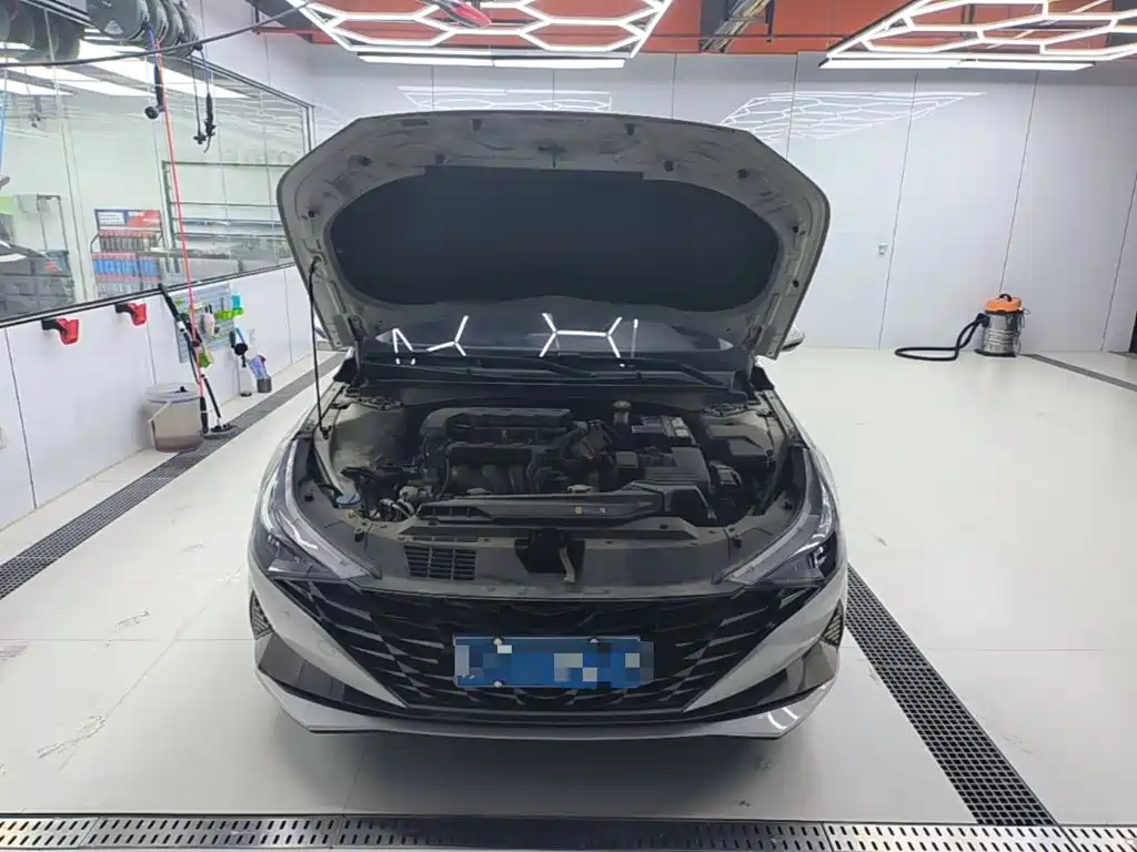Hyundai Elantra — миниатюра 20