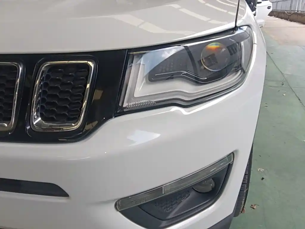 Jeep Compass — миниатюра 24