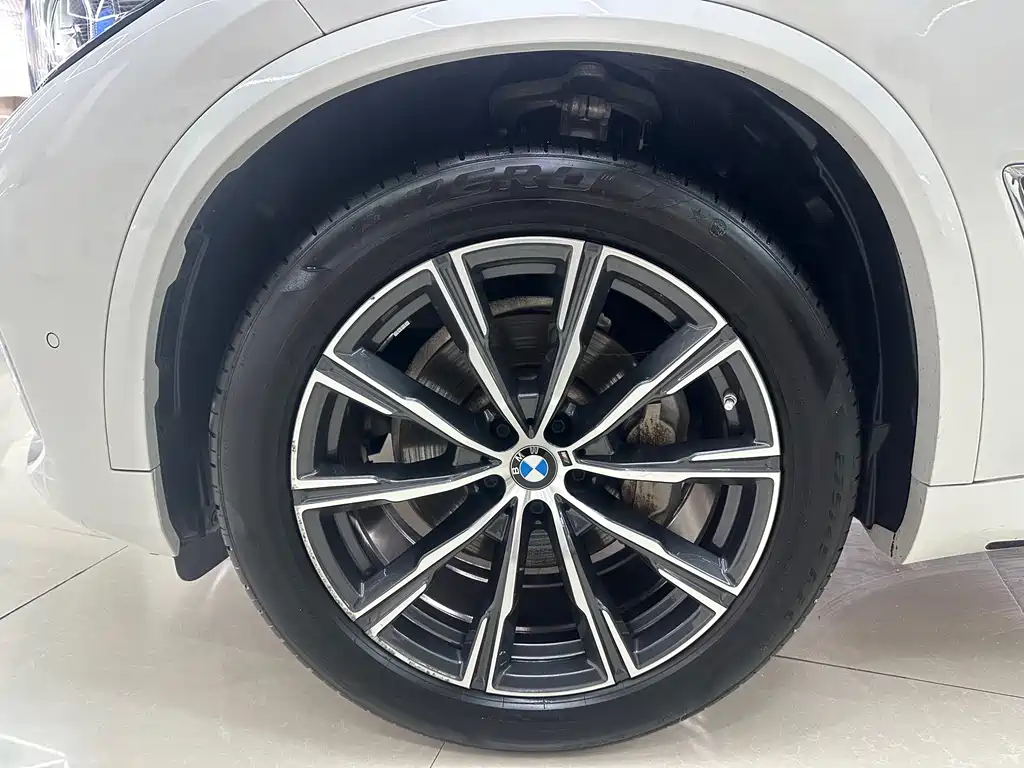 BMW X5 — миниатюра 6