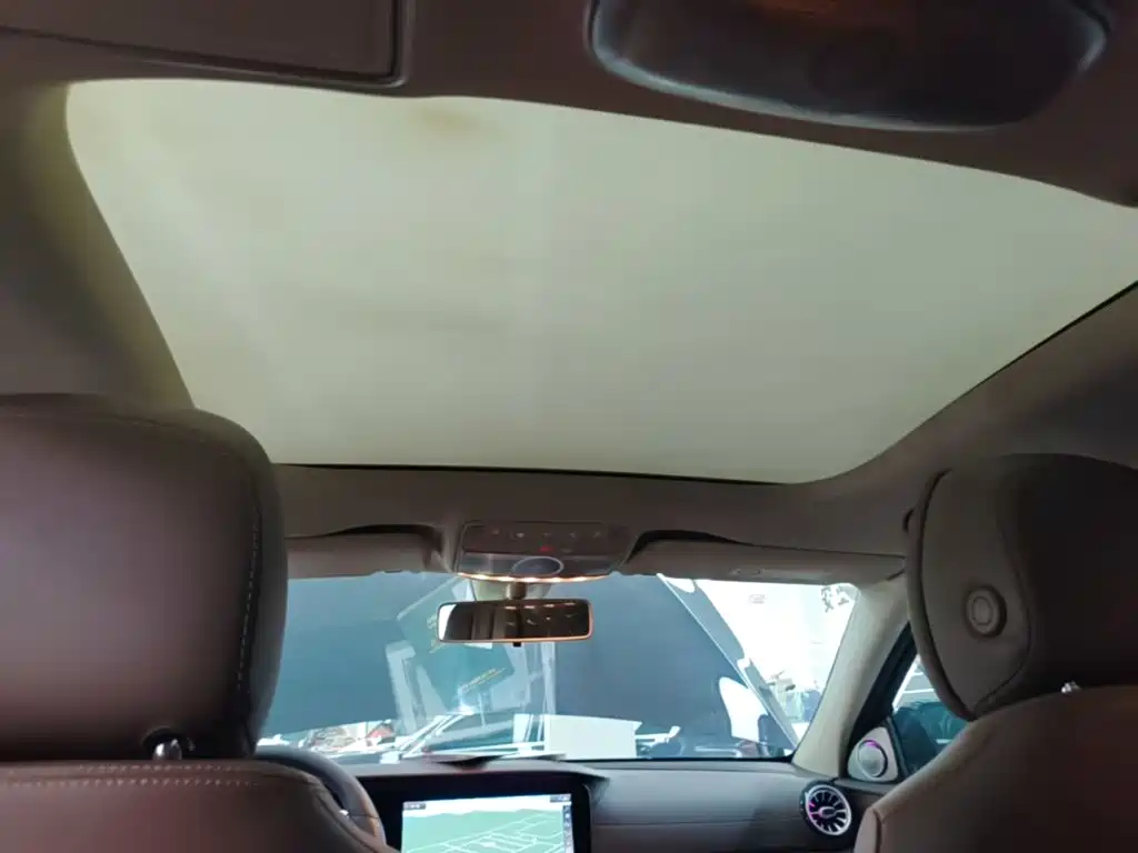 Mercedes-Benz E-Class — миниатюра 18