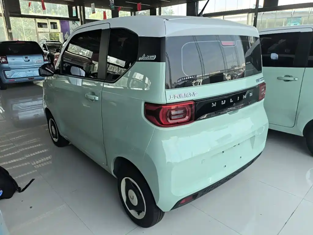 Wuling MINIEV — миниатюра 5
