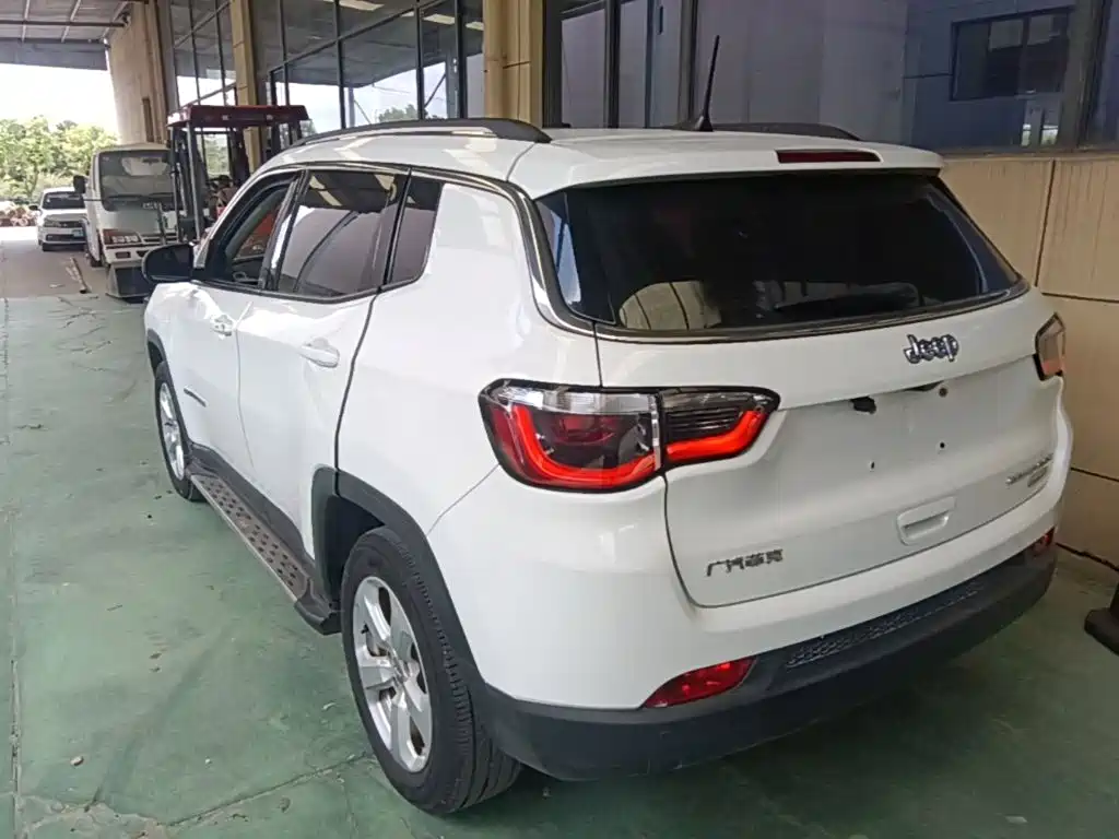 Jeep Compass — миниатюра 5