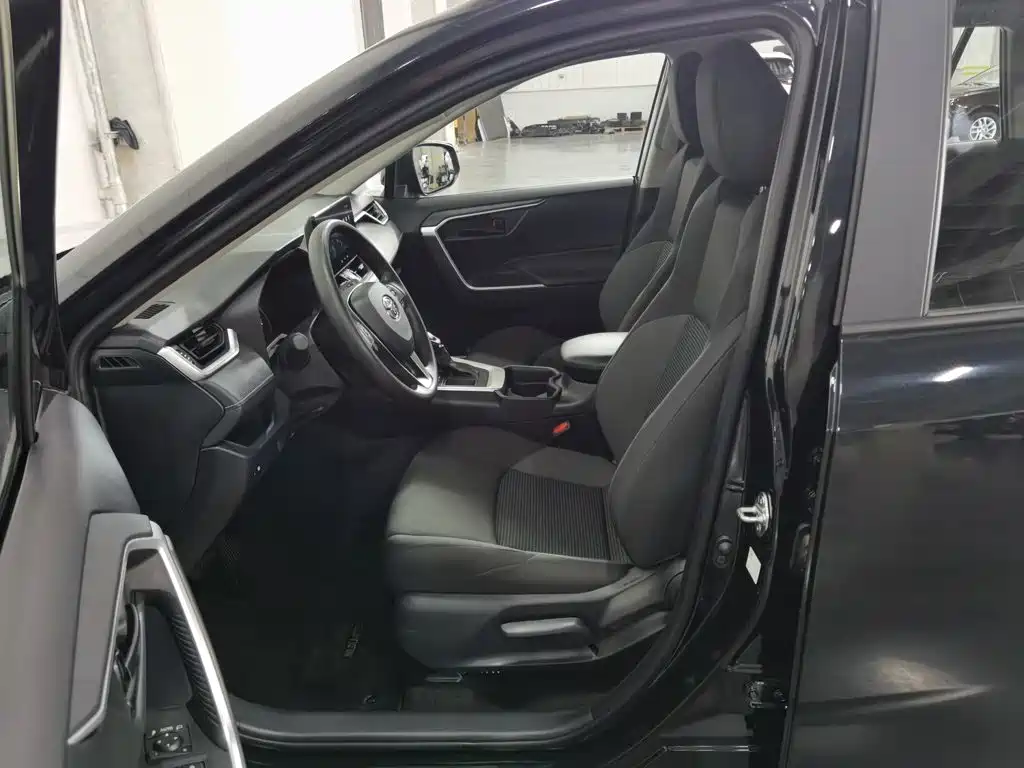 Toyota Wildlander — миниатюра 10