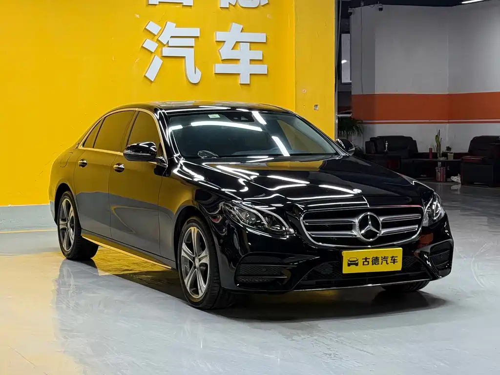 Mercedes-Benz E-Class — миниатюра 3