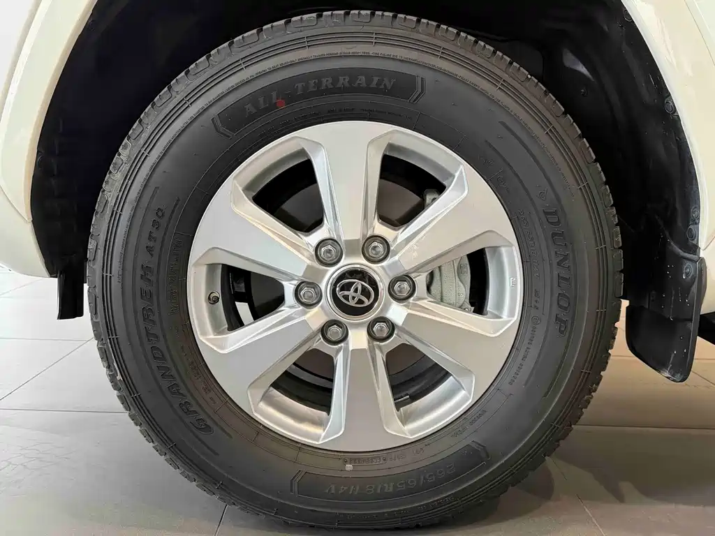 Toyota Land Cruiser — миниатюра 4
