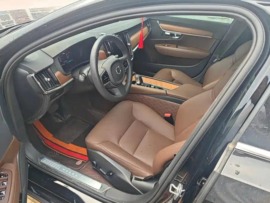 Volvo S90 — миниатюра 9