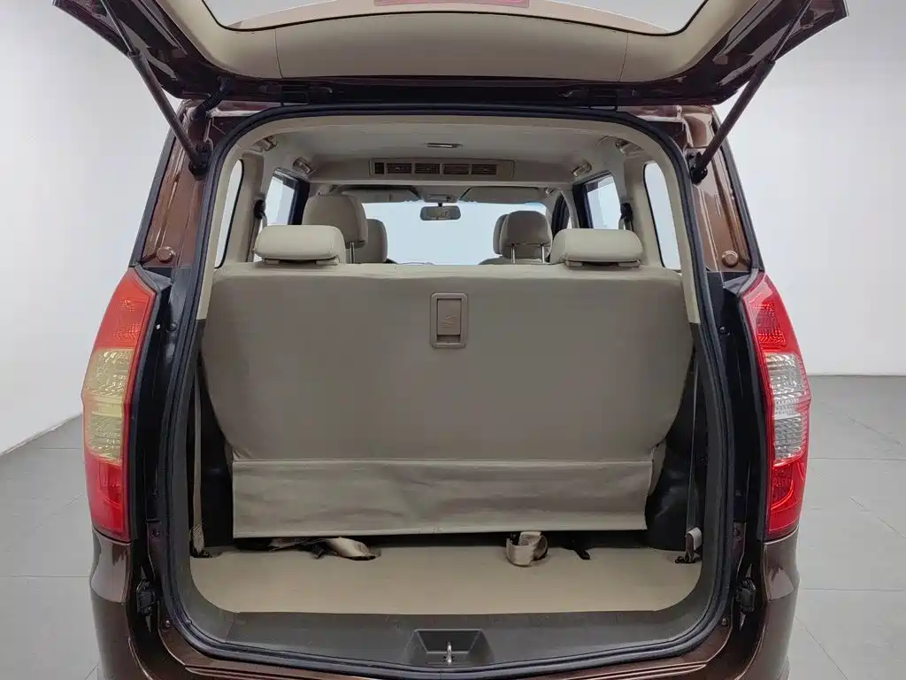 Wuling Hongguang — миниатюра 16