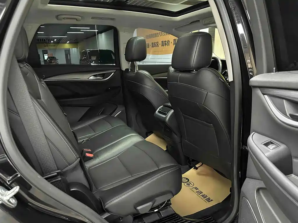Buick Enclave — миниатюра 11