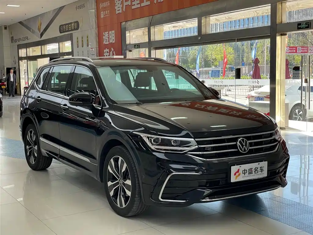 Volkswagen Tiguan L L 2024 330TSI AT R-Line