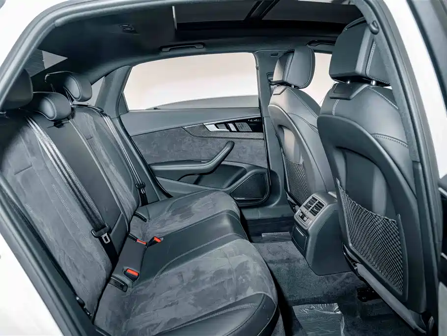 Audi A4L — миниатюра 22