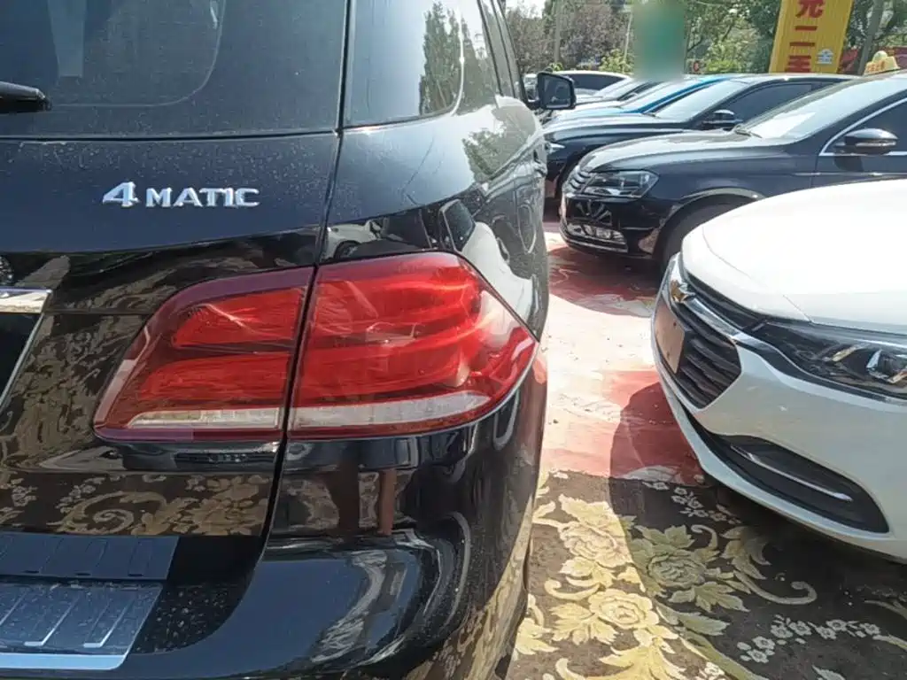 Mercedes-Benz GLE (Import) — миниатюра 8