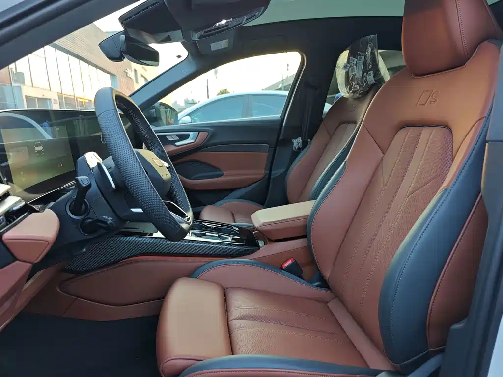Audi A5L — миниатюра 5