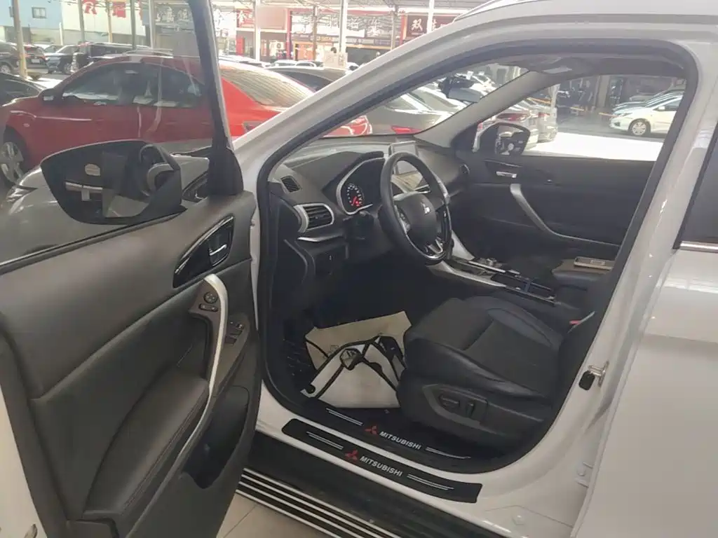 Mitsubishi Eclipse Cross — миниатюра 16